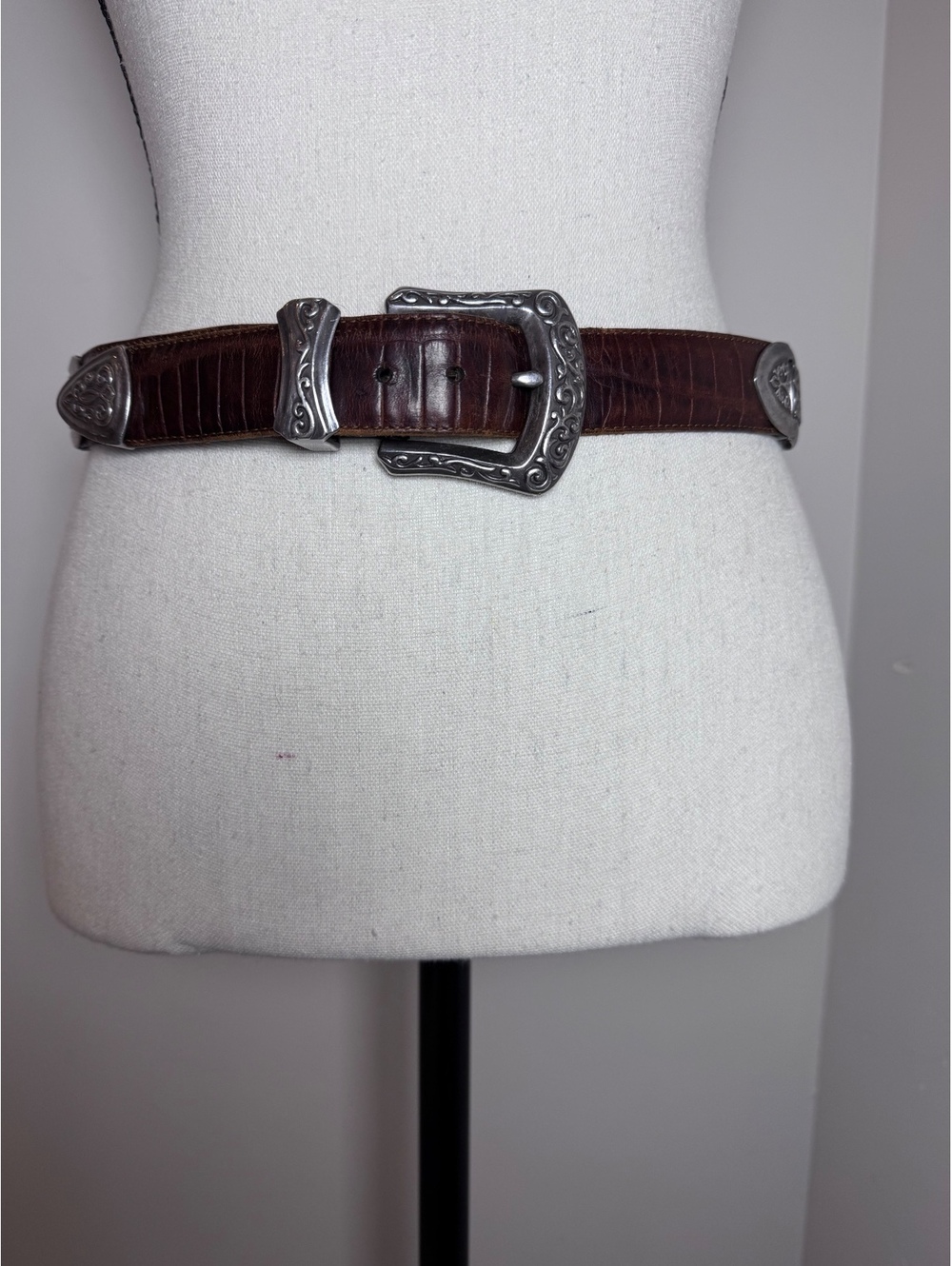 Brighton Brown Croc Embossed Leather Western Concho Belt Silver Hardware Size M